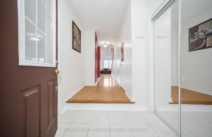 Photo 8 at 43 Rockgarden Trail, Wellington, Brampton