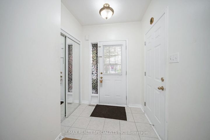 Photo 9 at 43 Rockgarden Trail, Wellington, Brampton