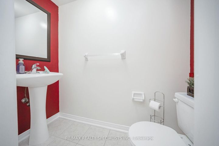 Photo 16 at 43 Rockgarden Trail, Wellington, Brampton