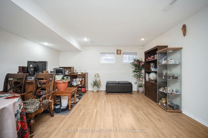 Photo 29 at 43 Rockgarden Trail, Wellington, Brampton