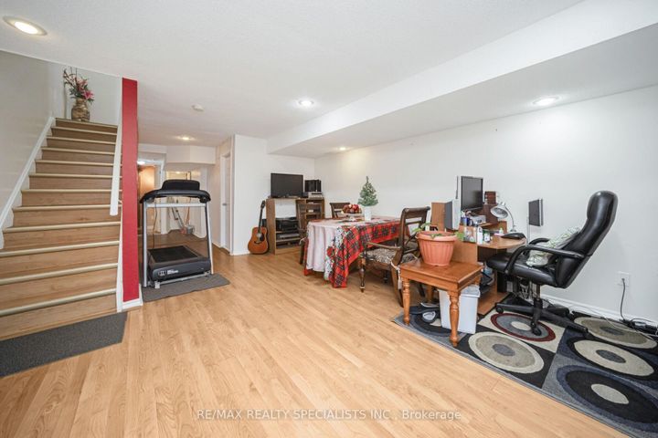 Photo 30 at 43 Rockgarden Trail, Wellington, Brampton