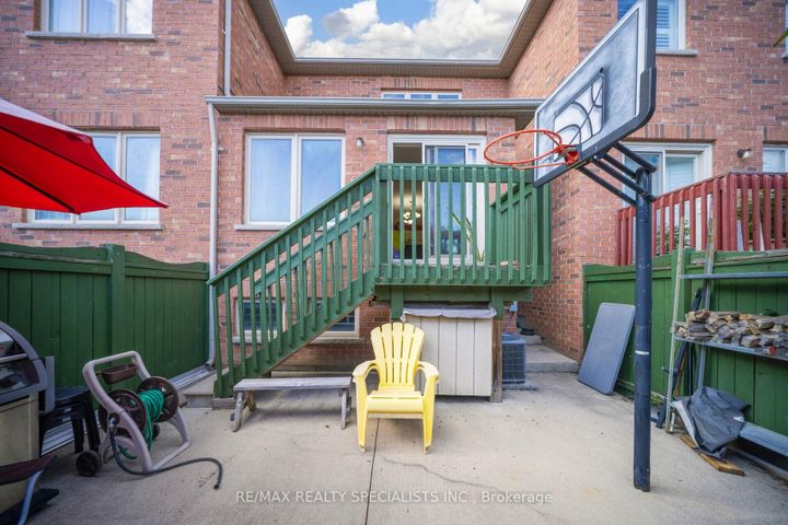 Photo 36 at 43 Rockgarden Trail, Wellington, Brampton