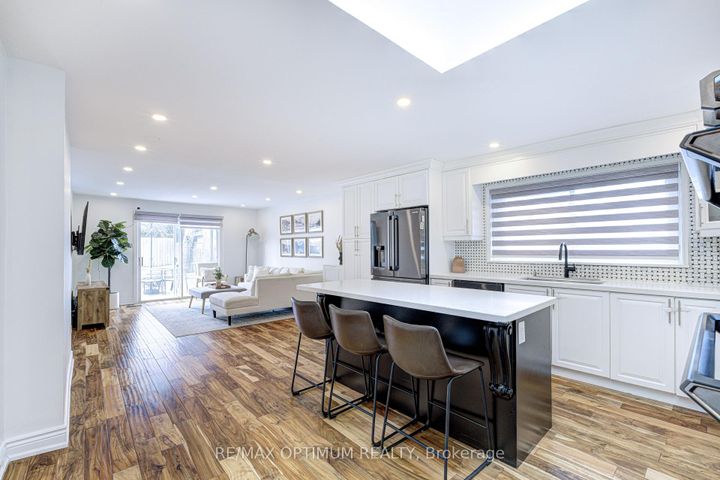 Photo 12 at 2481 Bromsgrove Road, Clarkson, Mississauga