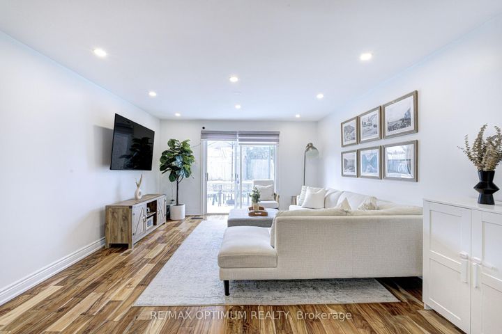 Photo 16 at 2481 Bromsgrove Road, Clarkson, Mississauga