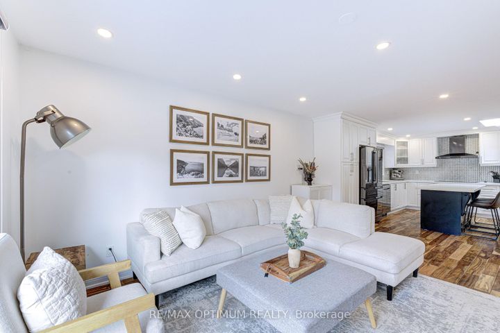 Photo 17 at 2481 Bromsgrove Road, Clarkson, Mississauga