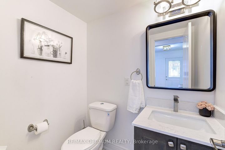 Photo 19 at 2481 Bromsgrove Road, Clarkson, Mississauga