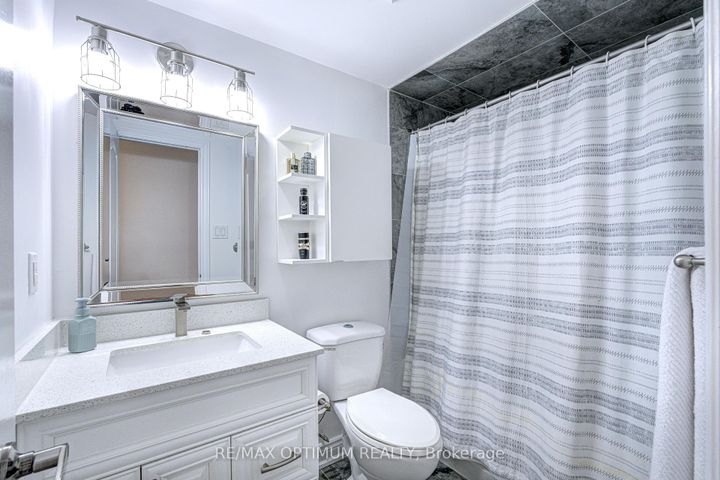 Photo 29 at 2481 Bromsgrove Road, Clarkson, Mississauga