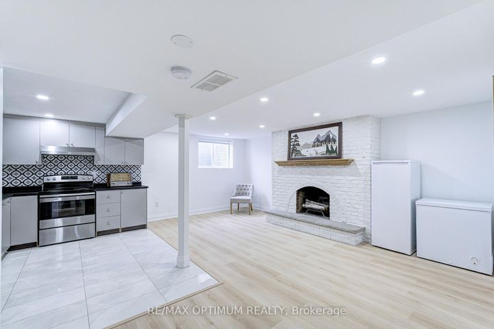 Photo 34 at 2481 Bromsgrove Road, Clarkson, Mississauga