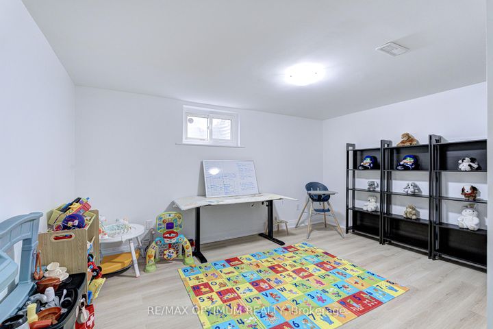 Photo 35 at 2481 Bromsgrove Road, Clarkson, Mississauga