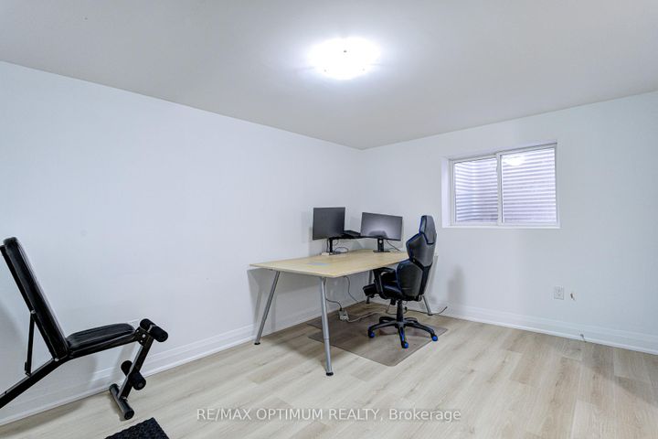 Photo 37 at 2481 Bromsgrove Road, Clarkson, Mississauga