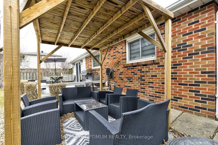 Photo 44 at 2481 Bromsgrove Road, Clarkson, Mississauga