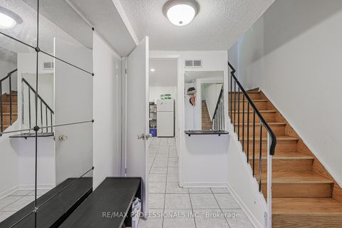 Photo 3 at 24 Permfield Path, Etobicoke West Mall, Toronto