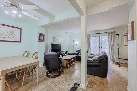 Photo 4 at 24 Permfield Path, Etobicoke West Mall, Toronto