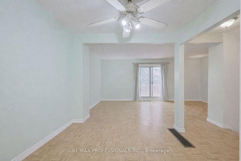 Photo 9 at 24 Permfield Path, Etobicoke West Mall, Toronto