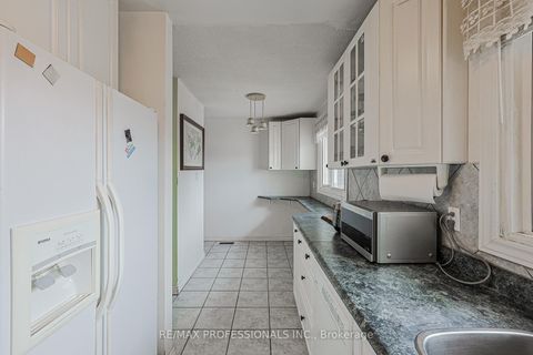 Photo 22 at 24 Permfield Path, Etobicoke West Mall, Toronto