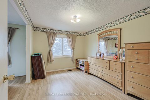 Photo 24 at 24 Permfield Path, Etobicoke West Mall, Toronto