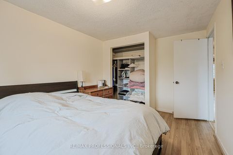 Photo 29 at 24 Permfield Path, Etobicoke West Mall, Toronto