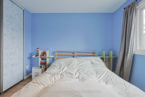 Photo 31 at 24 Permfield Path, Etobicoke West Mall, Toronto