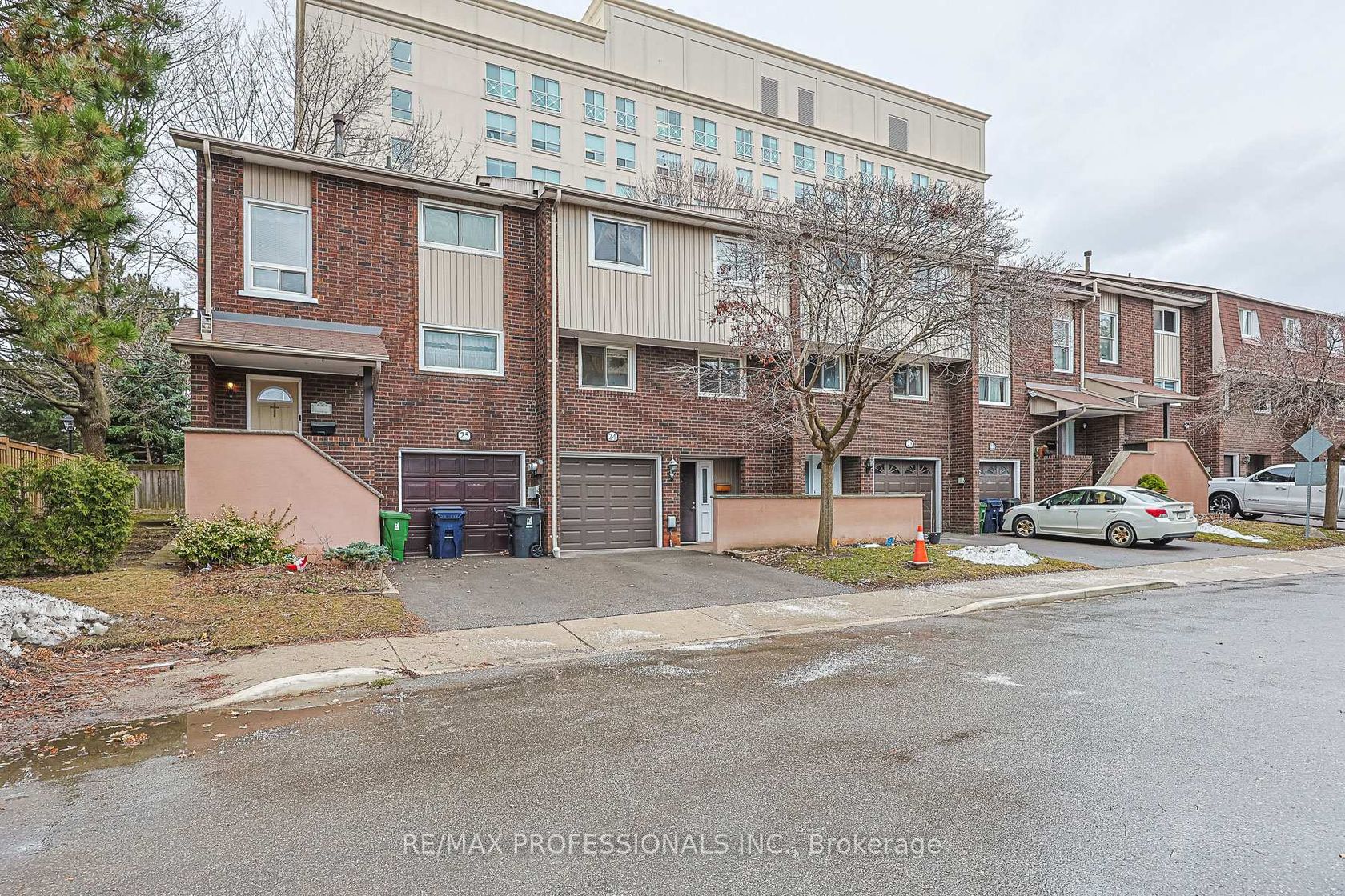 24 Permfield Path, Etobicoke West Mall, Toronto 