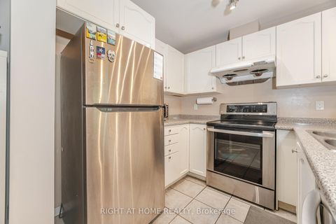 Photo 11 at B18 - 108 Finch Avenue W, Newtonbrook West, Toronto