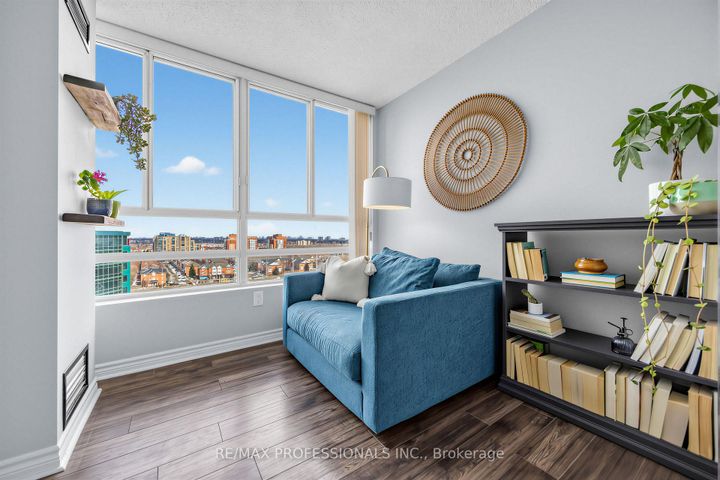 Photo 12 at 1410 - 50 Kingsbridge Garden Circle, Hurontario, Mississauga