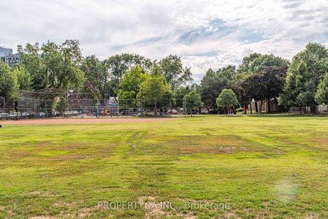 Photo 44 at 283 Lansdowne Avenue, Little Portugal, Toronto