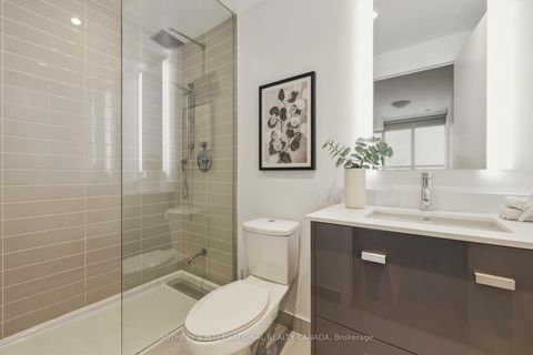 Photo 13 at 707 - 835 St Clair Avenue W, Wychwood, Toronto