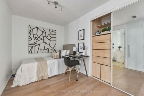 Photo 16 at 707 - 835 St Clair Avenue W, Wychwood, Toronto