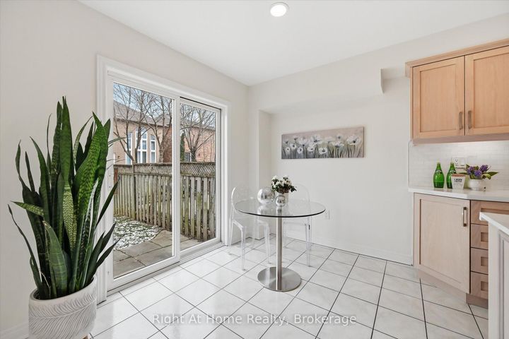 Photo 10 at 2255 Hummingbird Way, WT West Oak Trails, Oakville