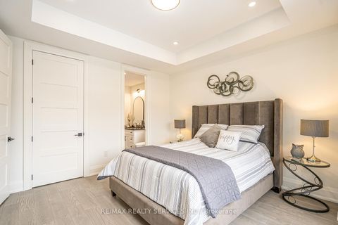 Photo 37 at 3 Bonnyview Drive, Queensway, Toronto