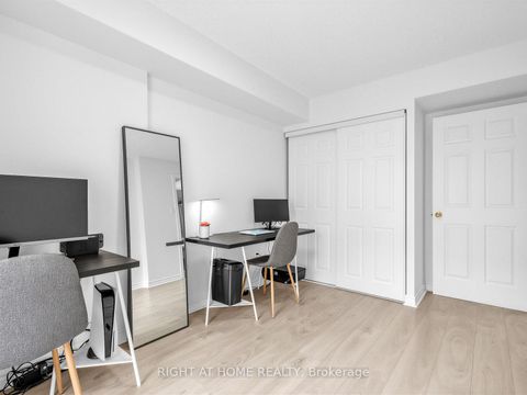 Photo 17 at 2085 - 65 George Appleton Way, CFB, Toronto