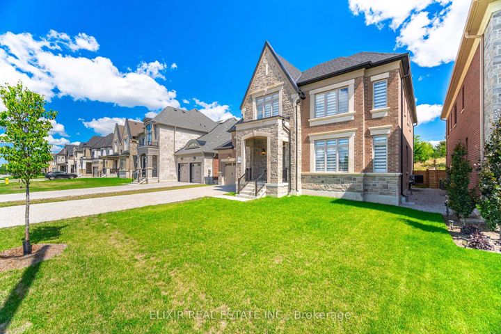 Photo 2 at 33 Sculpture Garden Lane, Kleinburg, Vaughan