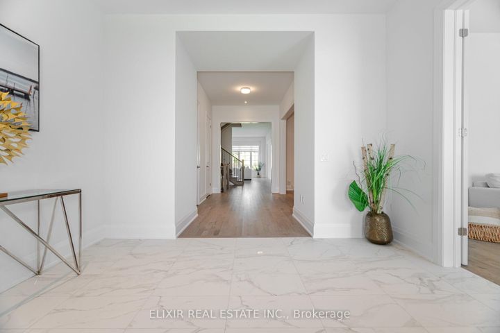 Photo 6 at 33 Sculpture Garden Lane, Kleinburg, Vaughan