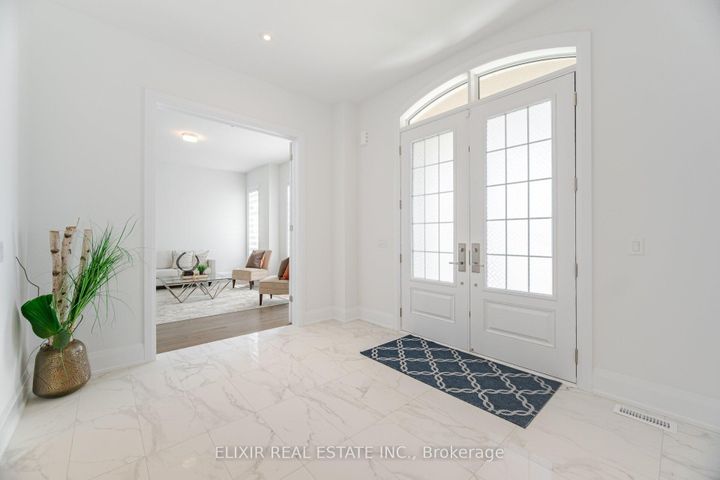 Photo 7 at 33 Sculpture Garden Lane, Kleinburg, Vaughan