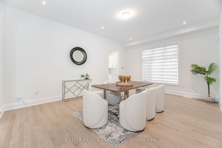 Photo 10 at 33 Sculpture Garden Lane, Kleinburg, Vaughan