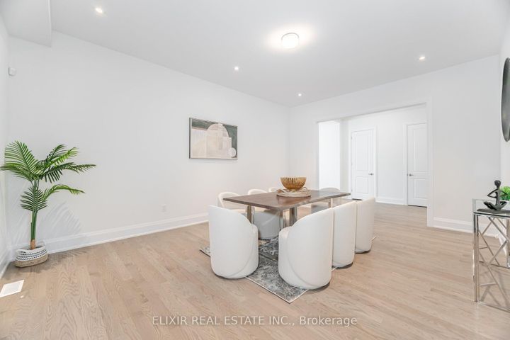 Photo 11 at 33 Sculpture Garden Lane, Kleinburg, Vaughan