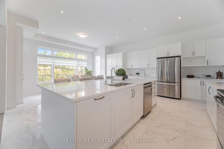 Photo 14 at 33 Sculpture Garden Lane, Kleinburg, Vaughan