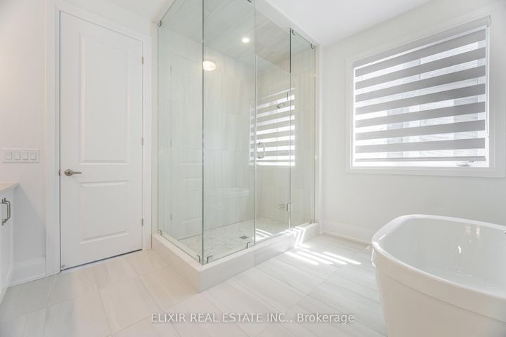 Photo 34 at 33 Sculpture Garden Lane, Kleinburg, Vaughan