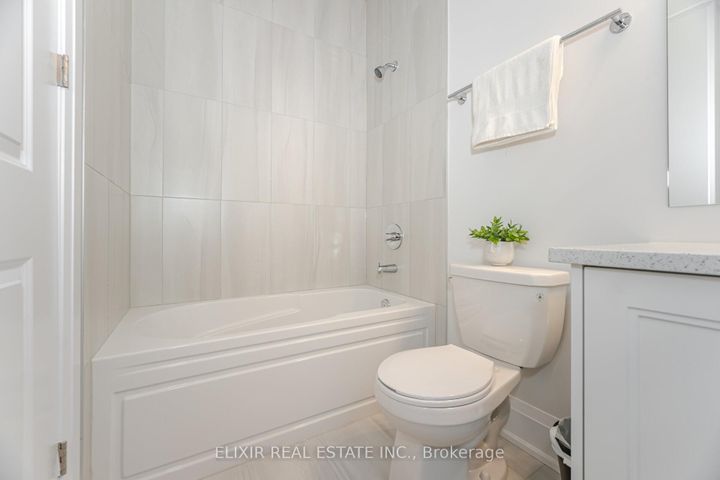 Photo 40 at 33 Sculpture Garden Lane, Kleinburg, Vaughan