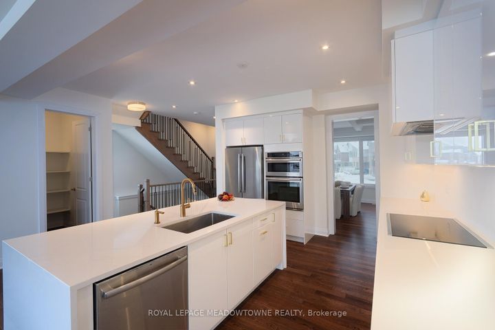 Photo 11 at 68 Spiritwood Way, Northwest Brampton, Brampton