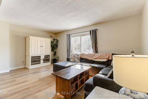 Photo 8 at 9 Loscombe Drive, Bowmanville, Clarington
