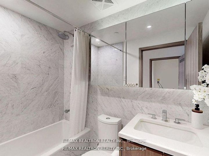 Photo 25 at Th515 - 95 McMahon Drive, Bayview Village, Toronto