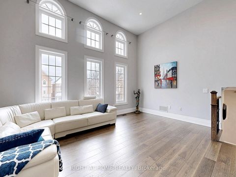 Photo 18 at 26 Carnoustie Crescent, Jefferson, Richmond Hill