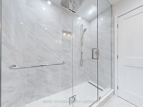 Photo 38 at 26 Carnoustie Crescent, Jefferson, Richmond Hill