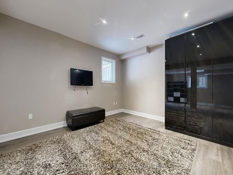 Photo 39 at 26 Carnoustie Crescent, Jefferson, Richmond Hill