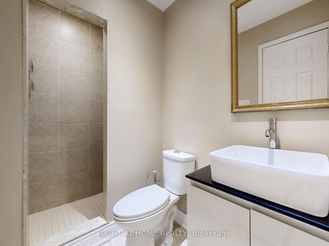 Photo 43 at 26 Carnoustie Crescent, Jefferson, Richmond Hill