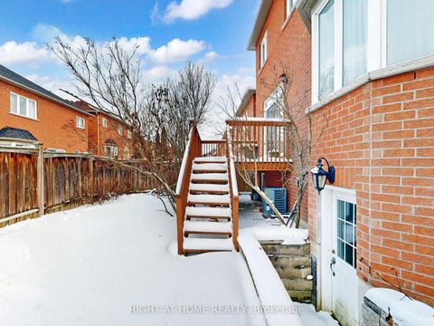 Photo 49 at 26 Carnoustie Crescent, Jefferson, Richmond Hill