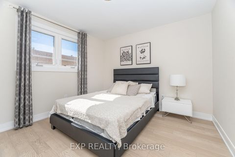 Photo 22 at 7 Boyne Highlands Court, Concord, Vaughan