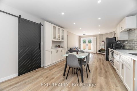 Photo 28 at 7 Boyne Highlands Court, Concord, Vaughan