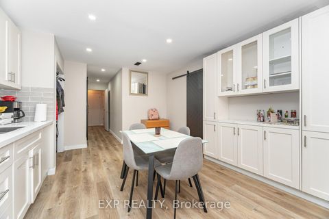 Photo 29 at 7 Boyne Highlands Court, Concord, Vaughan